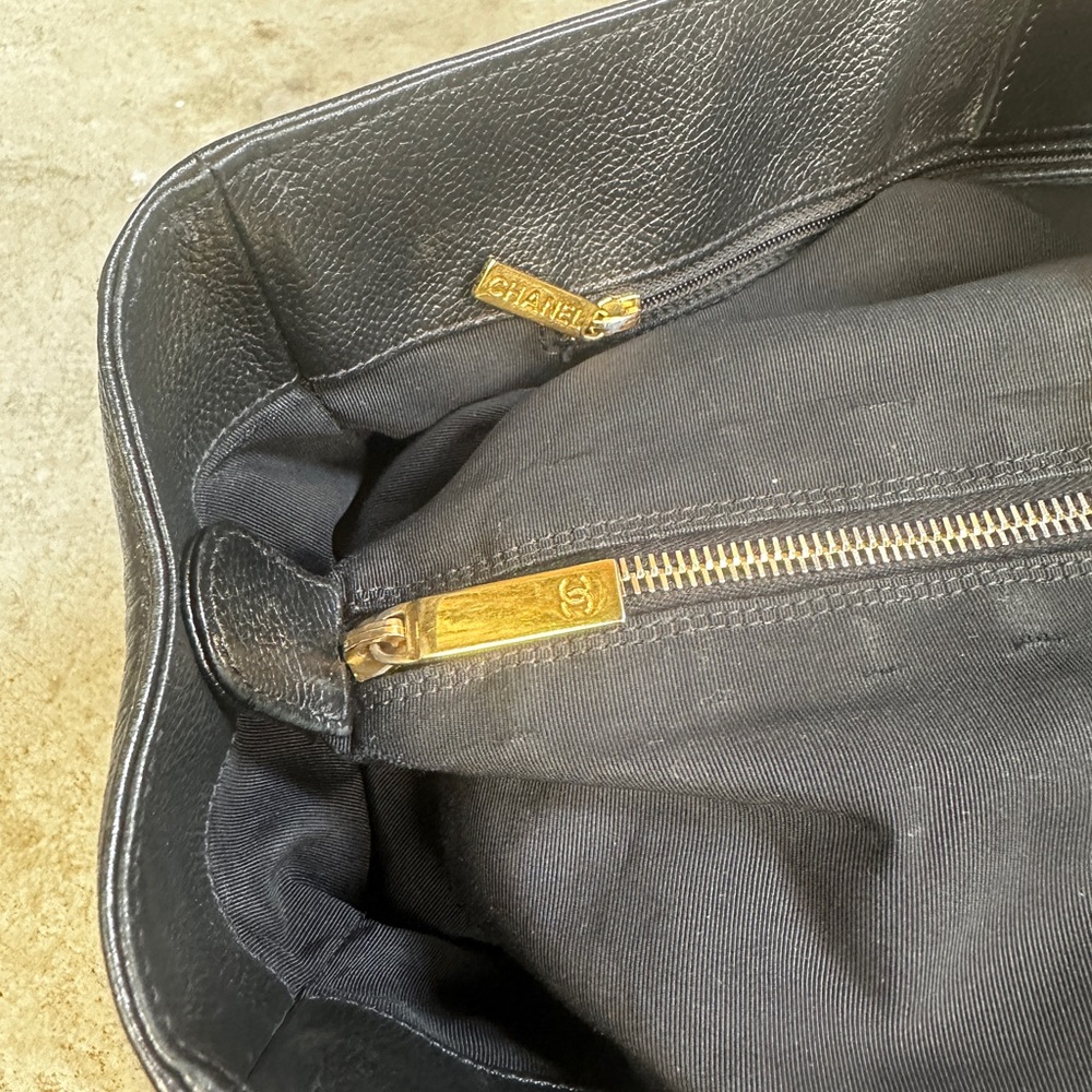 Chanel Black Leather Tote Bag - Picture 5 of 11